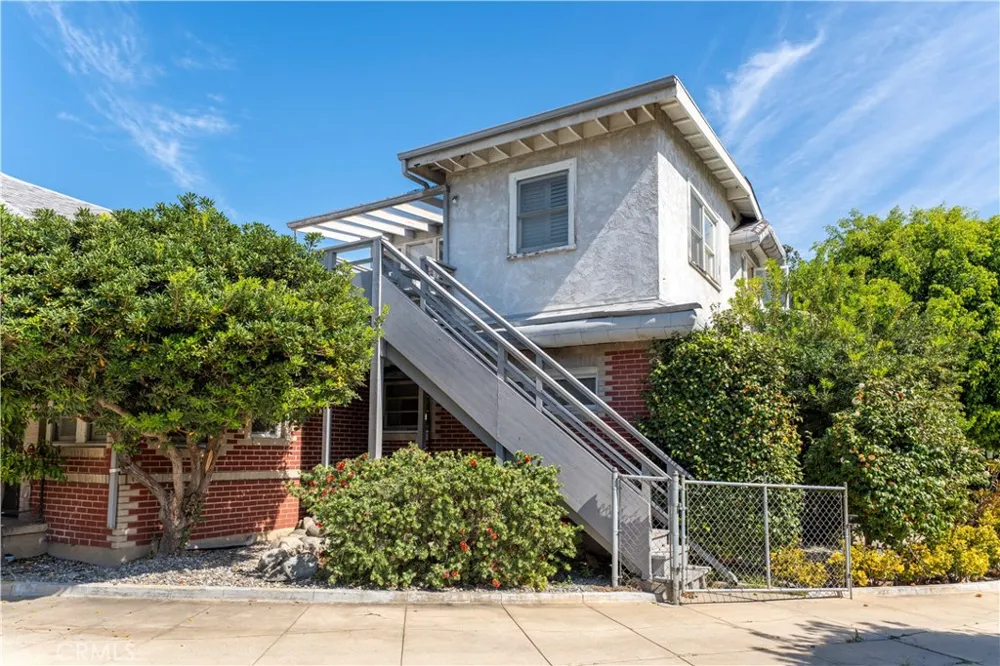 513 Palm Alhambra, CA 91801