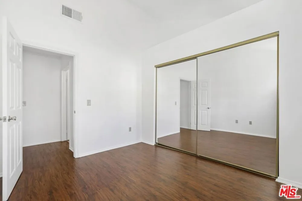 1753 KENMORE AVENUE Los Angeles, CA 90027