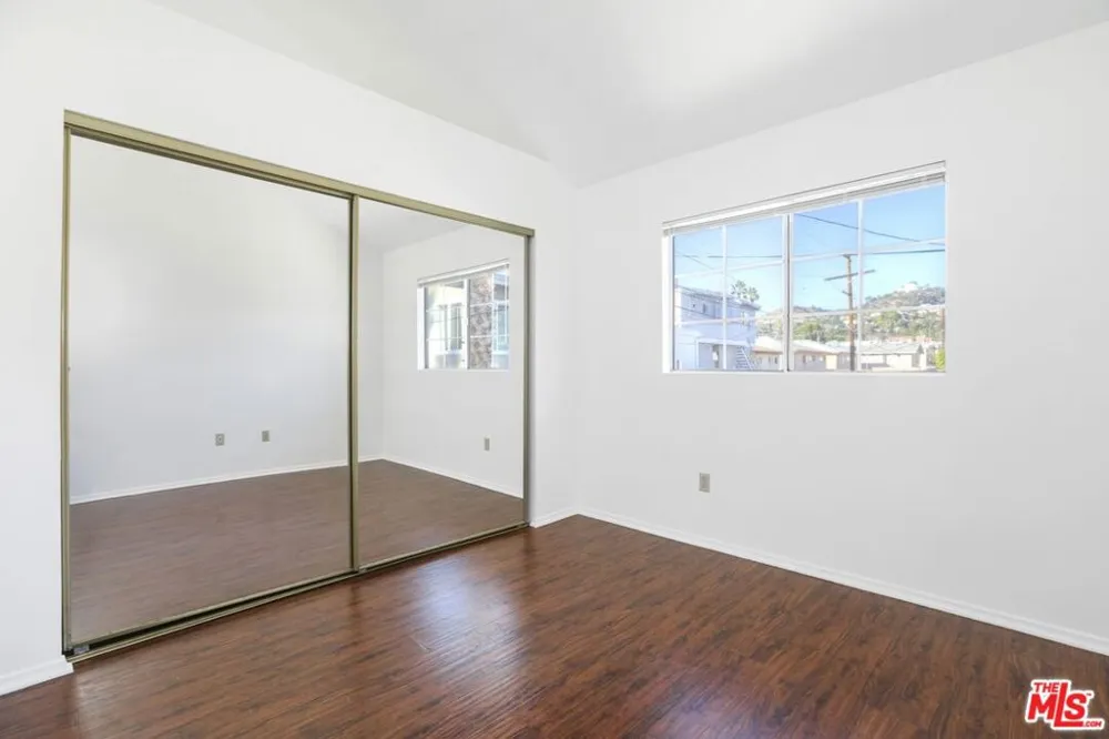 1753 KENMORE AVENUE Los Angeles, CA 90027