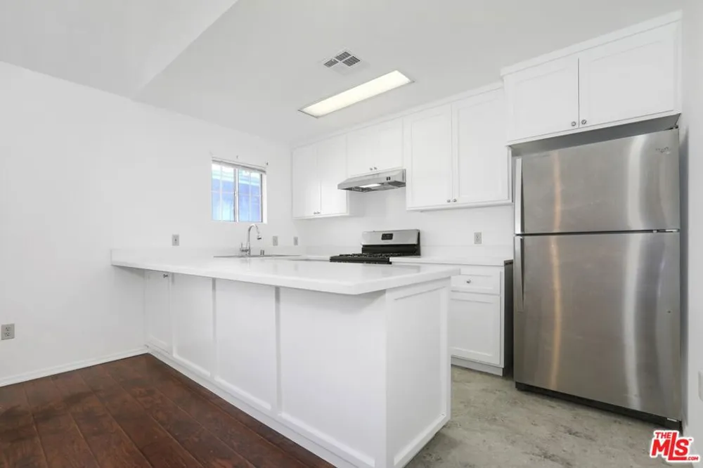 1753 KENMORE AVENUE Los Angeles, CA 90027