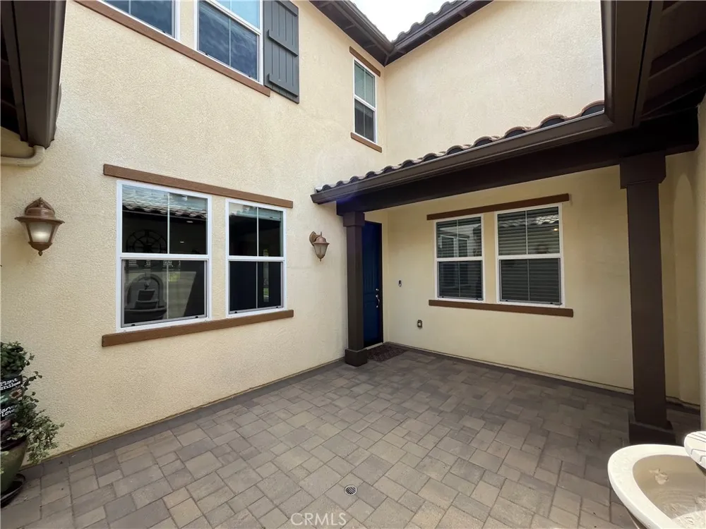 2884 Bella Court Simi Valley, CA 93065