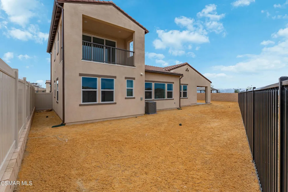 24582 Camino Canoa Valencia, CA 91354