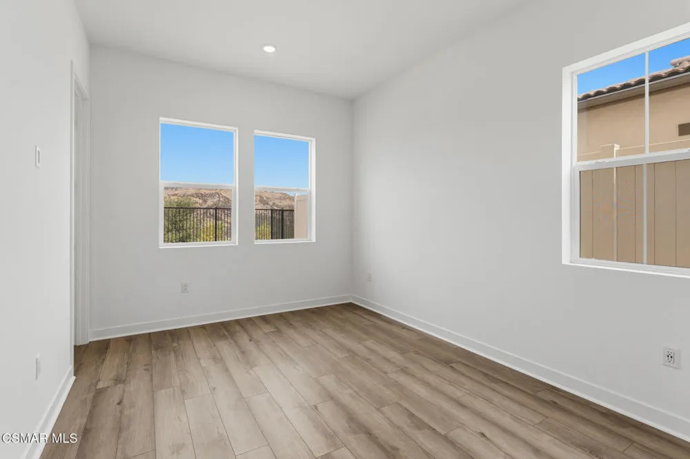 24582 Camino Canoa Valencia, CA 91354