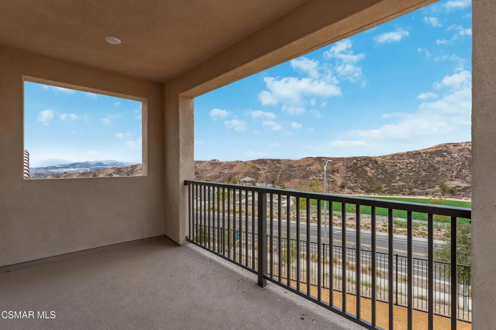 24582 Camino Canoa Valencia, CA 91354
