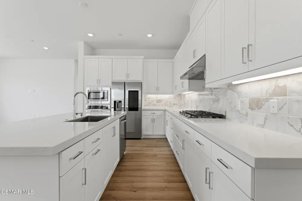 24582 Camino Canoa Valencia, CA 91354