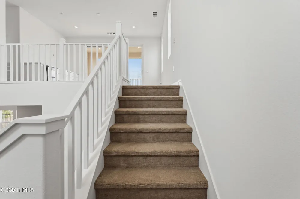 24582 Camino Canoa Valencia, CA 91354