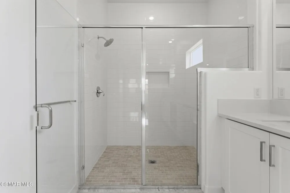 24582 Camino Canoa Valencia, CA 91354