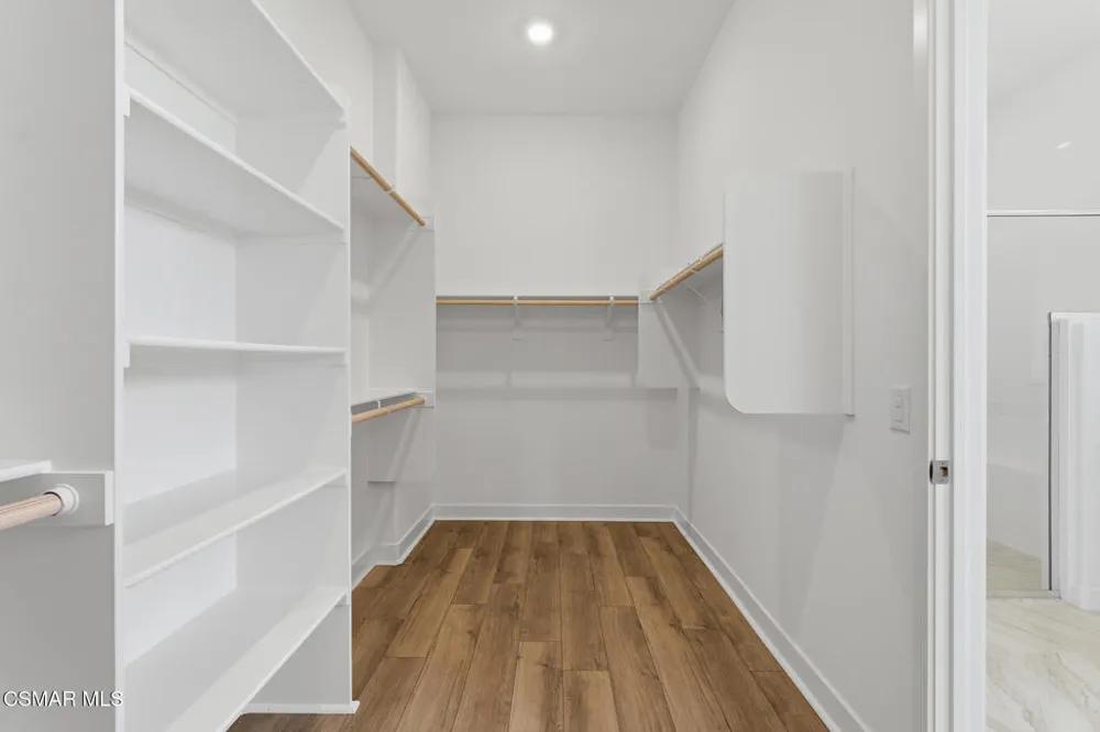 24582 Camino Canoa Valencia, CA 91354