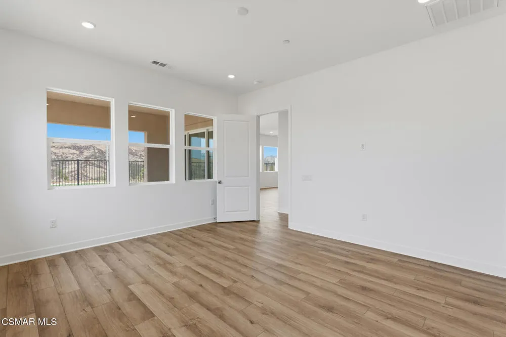 24582 Camino Canoa Valencia, CA 91354