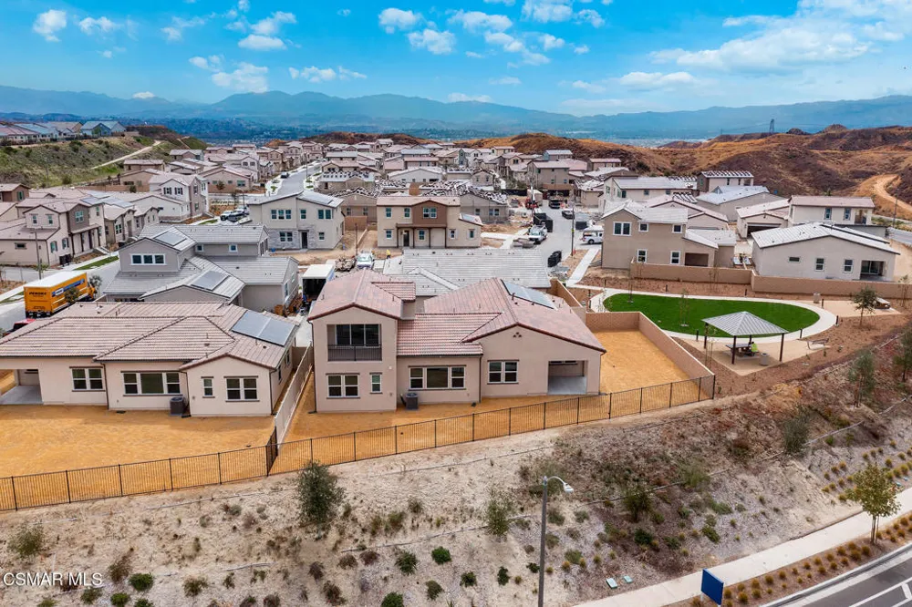 24582 Camino Canoa Valencia, CA 91354