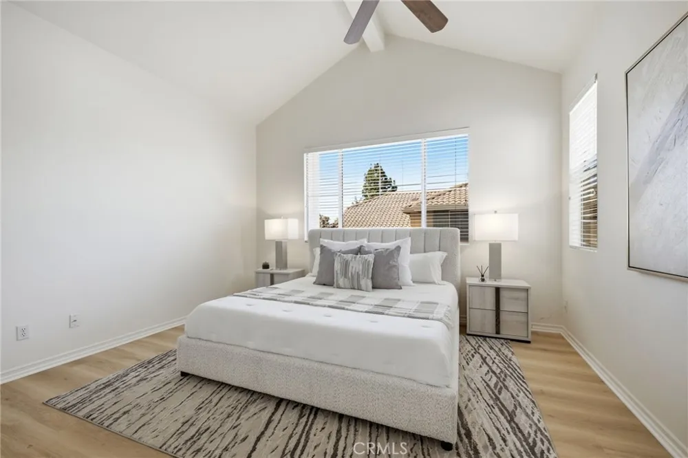 12920 Mackenzie Tustin, CA 92782