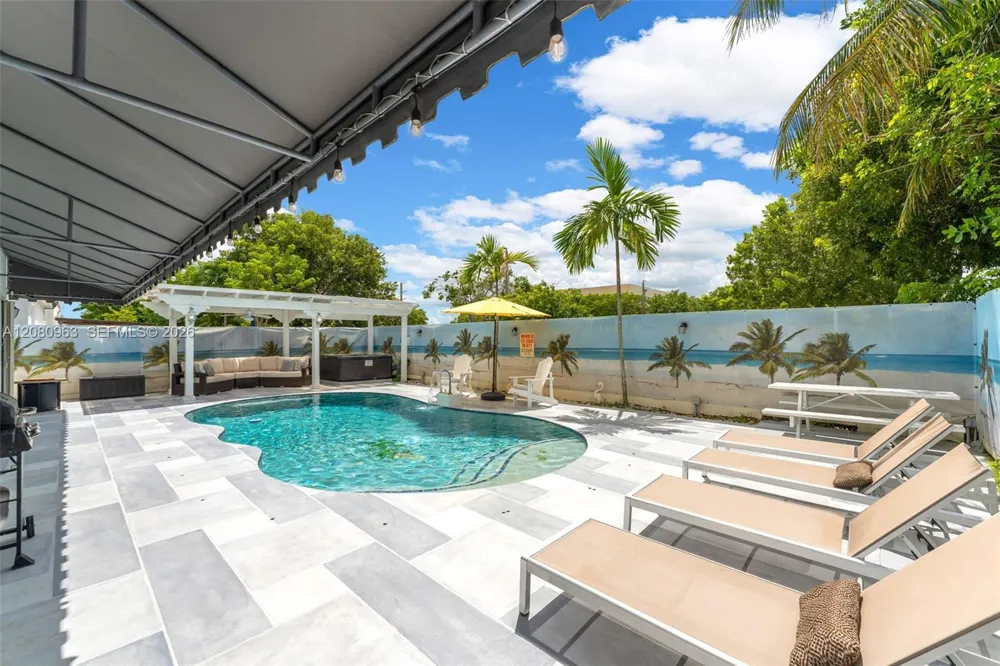15740 SW 141st St Miami, FL 33196