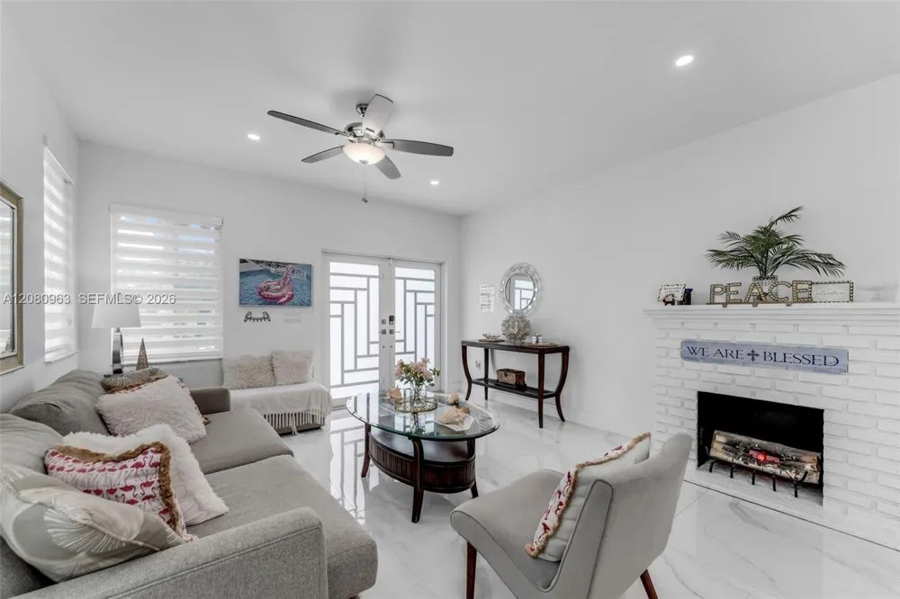 15740 SW 141st St Miami, FL 33196