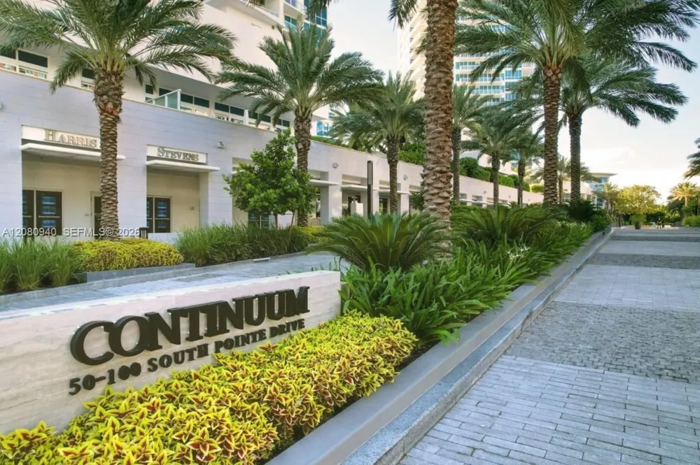 100 S Pointe Dr #1709 Miami Beach, FL 33139