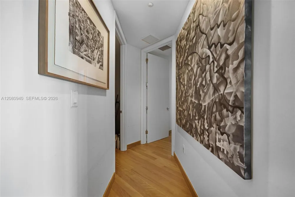 100 S Pointe Dr #1709 Miami Beach, FL 33139