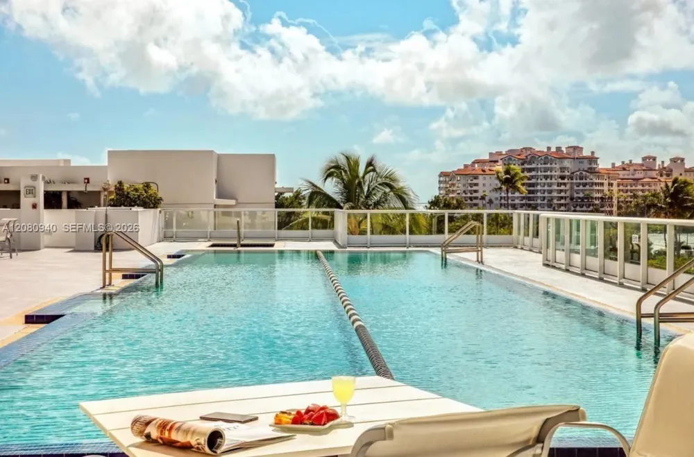 100 S Pointe Dr #1709 Miami Beach, FL 33139