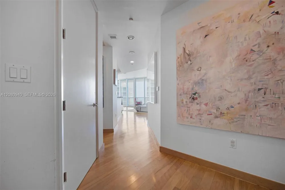 100 S Pointe Dr #1709 Miami Beach, FL 33139