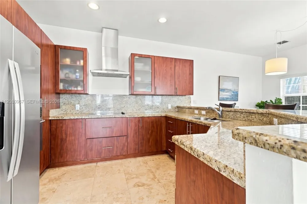 913 SW 8th St #2 Fort Lauderdale, FL 33315