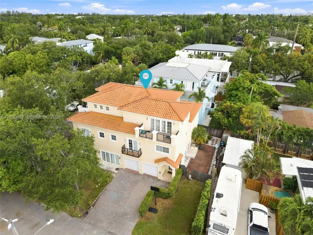 913 SW 8th St #2 Fort Lauderdale, FL 33315