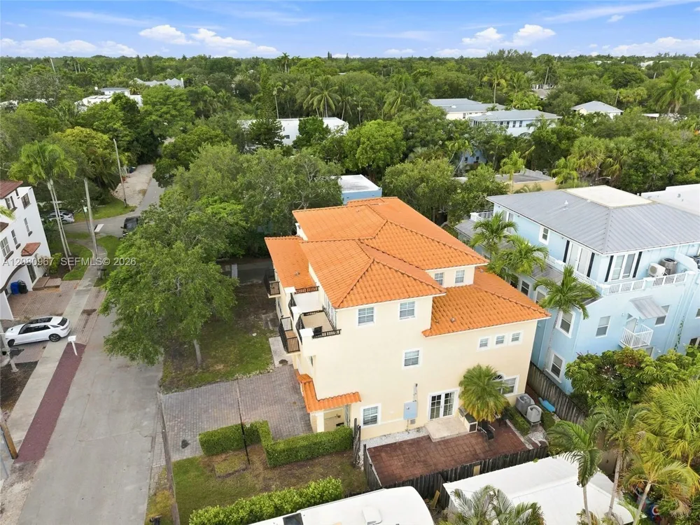 913 SW 8th St #2 Fort Lauderdale, FL 33315