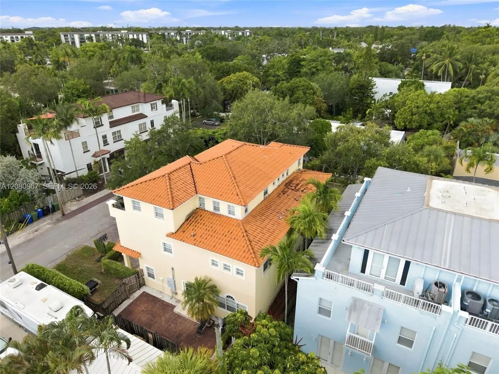 913 SW 8th St #2 Fort Lauderdale, FL 33315