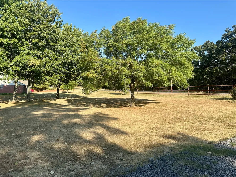 2105 W Mockingbird Lane Durant, OK 74701