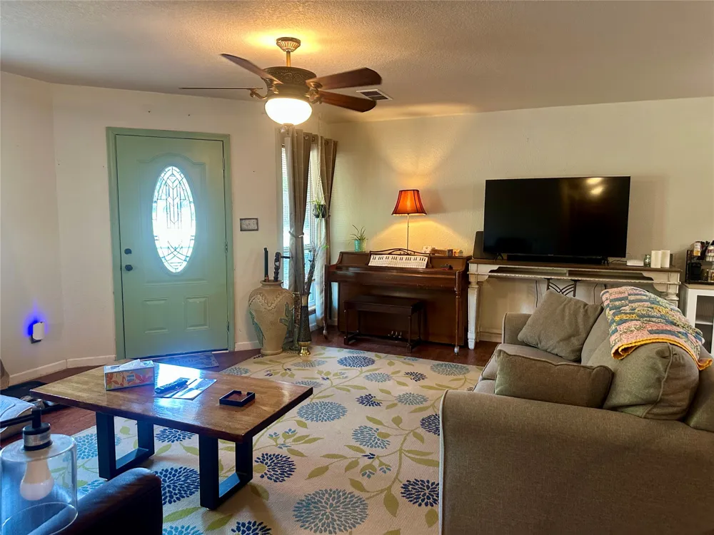 2105 W Mockingbird Lane Durant, OK 74701