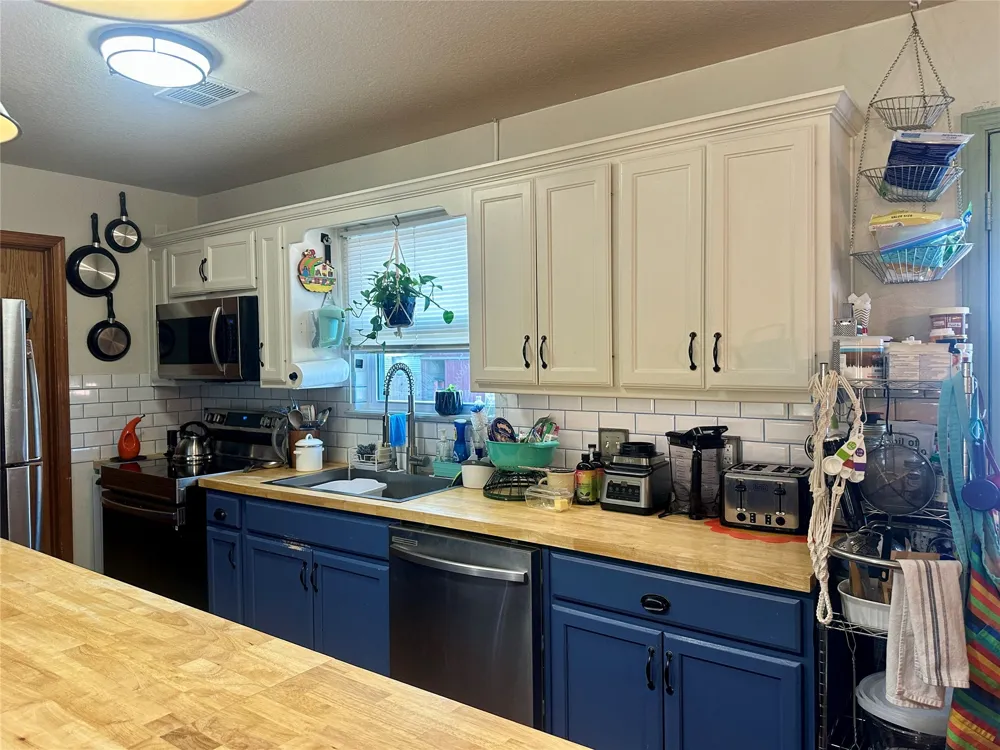 2105 W Mockingbird Lane Durant, OK 74701