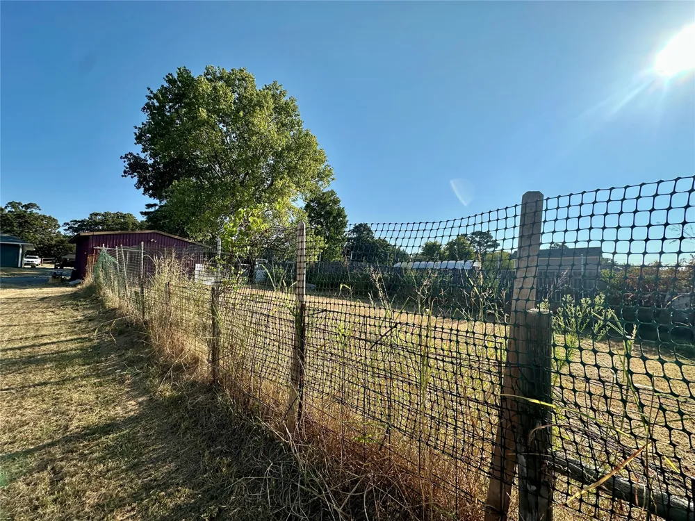 2105 W Mockingbird Lane Durant, OK 74701