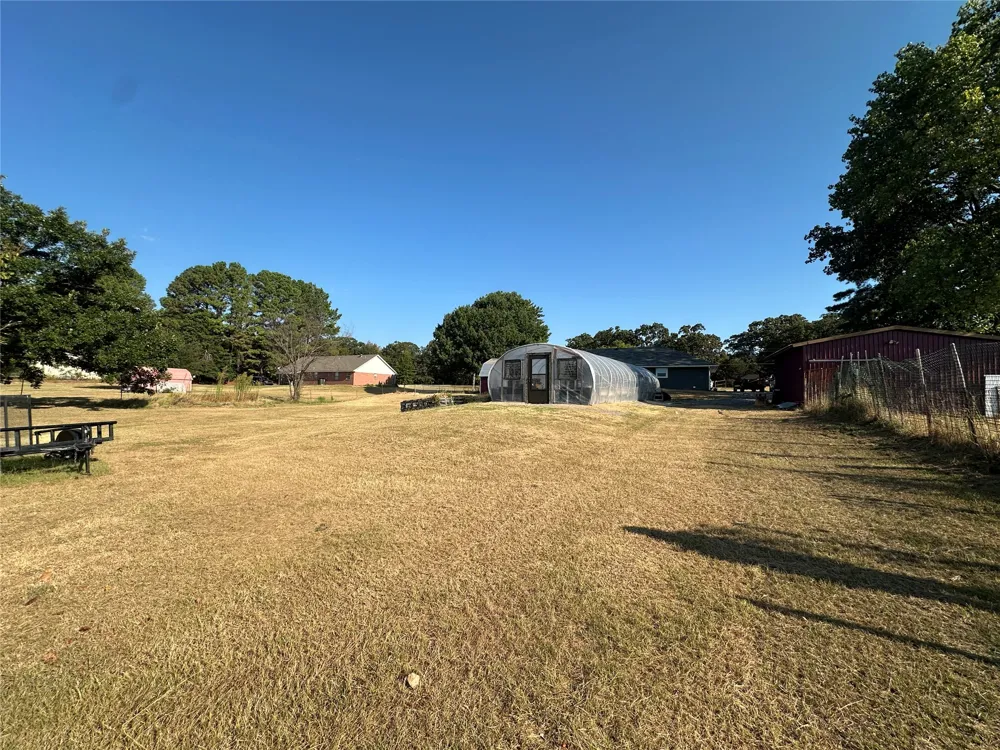 2105 W Mockingbird Lane Durant, OK 74701
