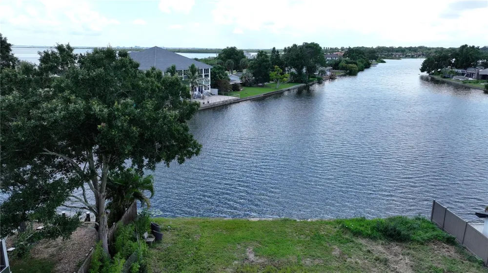 560 7TH STREET S Safety Harbor, FL 34695