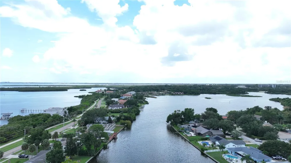 560 7TH STREET S Safety Harbor, FL 34695