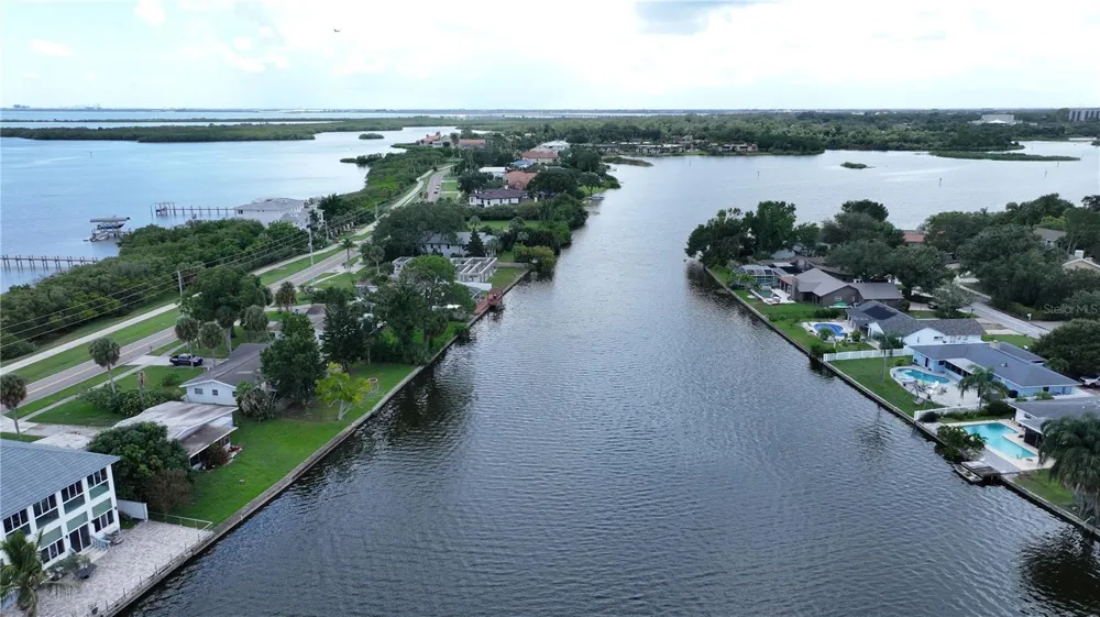 560 7TH STREET S Safety Harbor, FL 34695