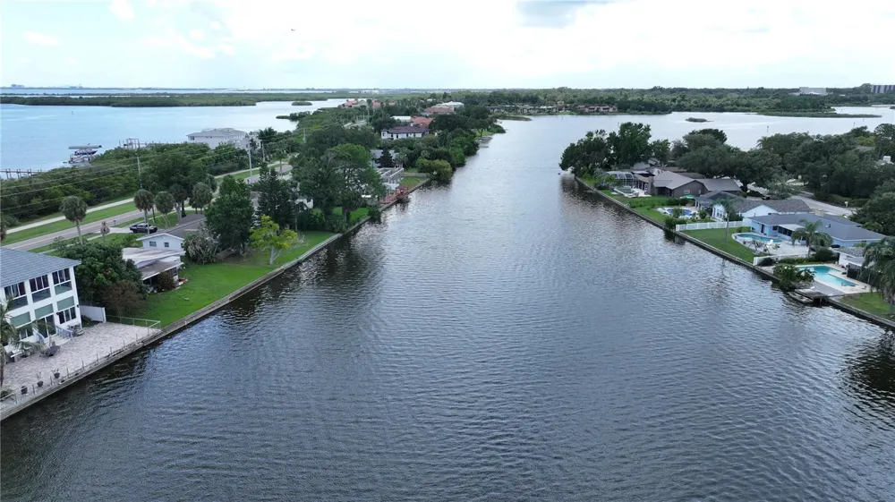 560 7TH STREET S Safety Harbor, FL 34695