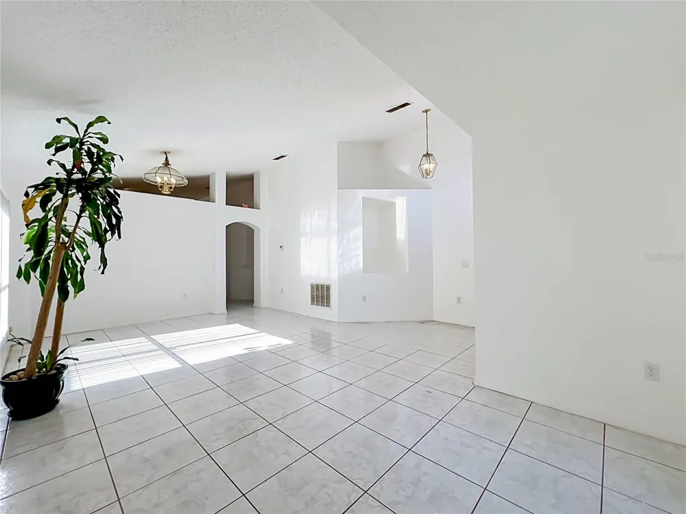 11781 HATCHER CIRCLE Orlando, FL 32824