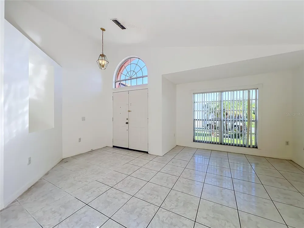 11781 HATCHER CIRCLE Orlando, FL 32824