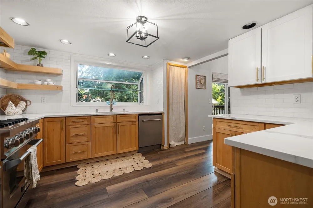 3331 SE Summer Place Port Orchard, WA 98366