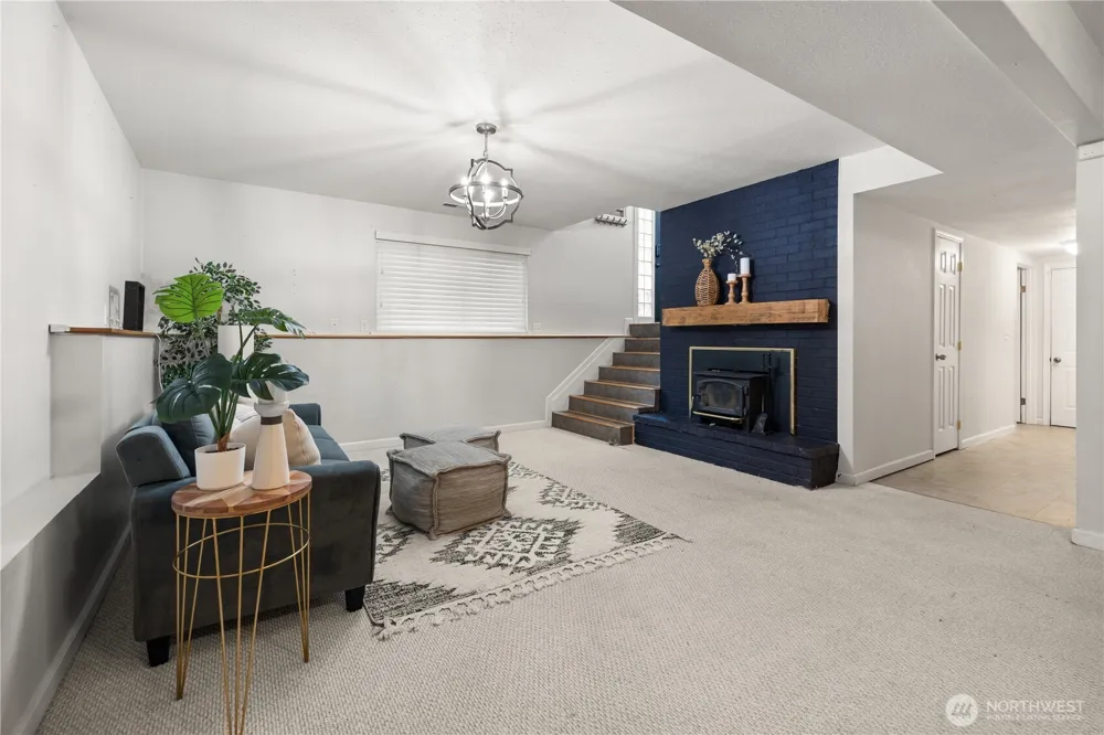 3331 SE Summer Place Port Orchard, WA 98366