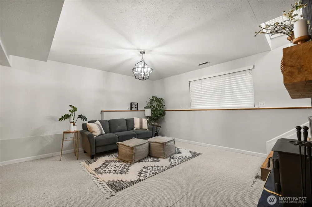 3331 SE Summer Place Port Orchard, WA 98366