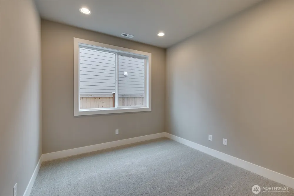 10284 133rd Court NE Kirkland, WA 98033