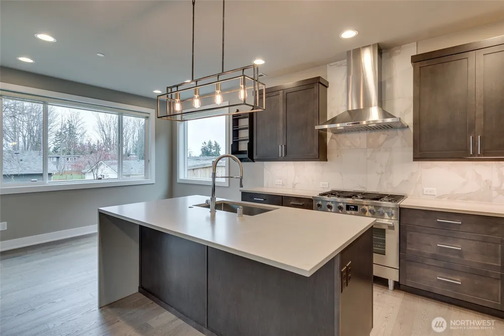 10284 133rd Court NE Kirkland, WA 98033
