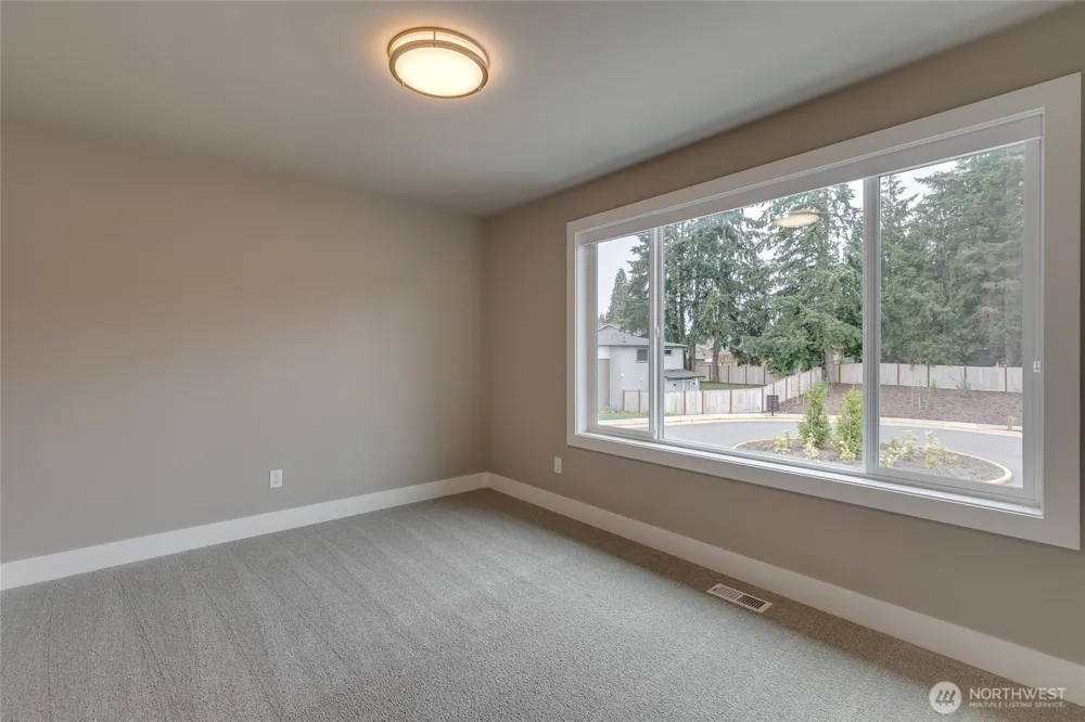 10284 133rd Court NE Kirkland, WA 98033