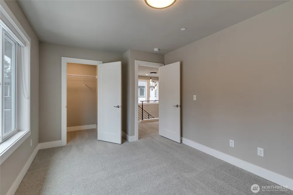 10284 133rd Court NE Kirkland, WA 98033