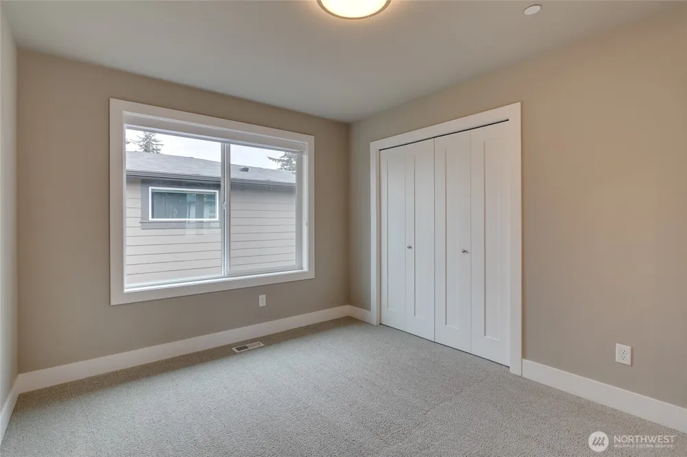 10284 133rd Court NE Kirkland, WA 98033