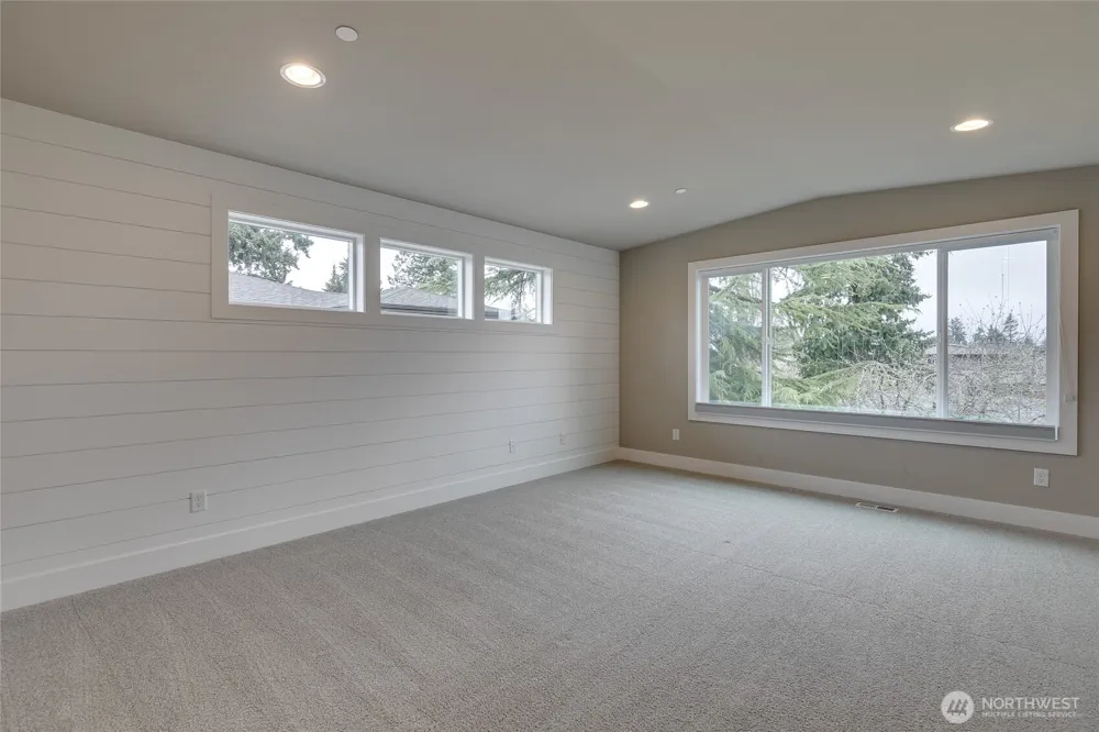 10284 133rd Court NE Kirkland, WA 98033