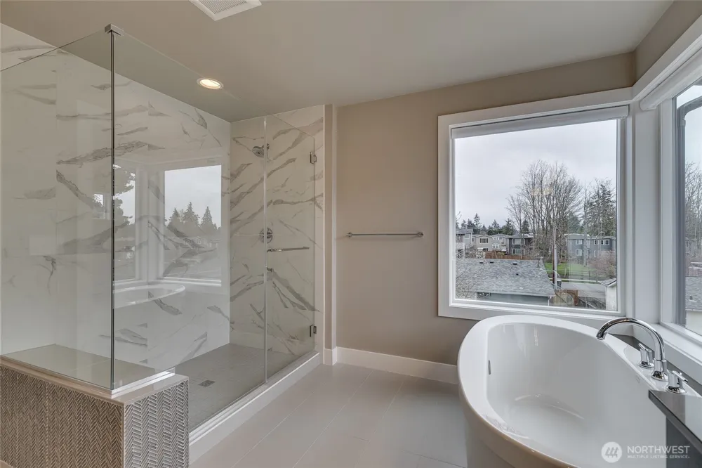 10284 133rd Court NE Kirkland, WA 98033