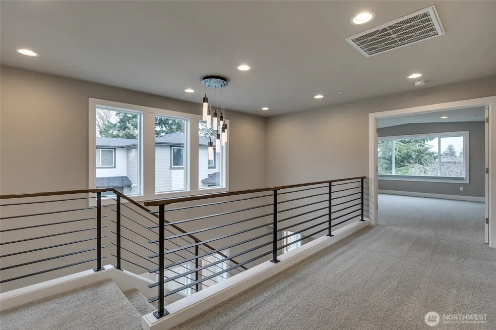 10284 133rd Court NE Kirkland, WA 98033