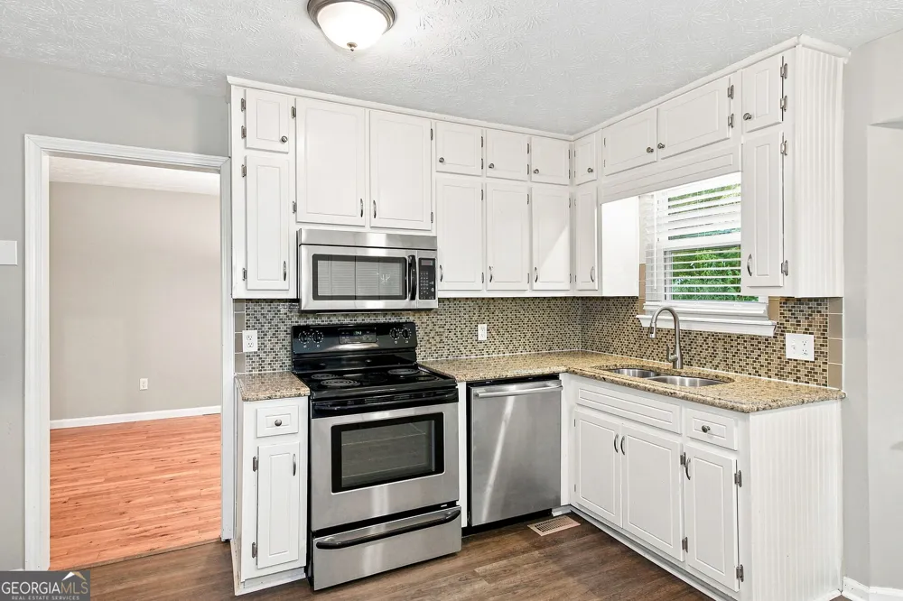 1978 Lullwater CIR Jonesboro, GA 30236