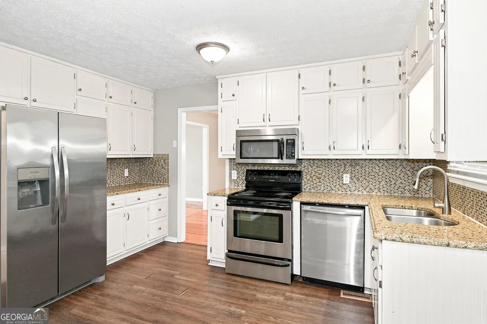 1978 Lullwater CIR Jonesboro, GA 30236