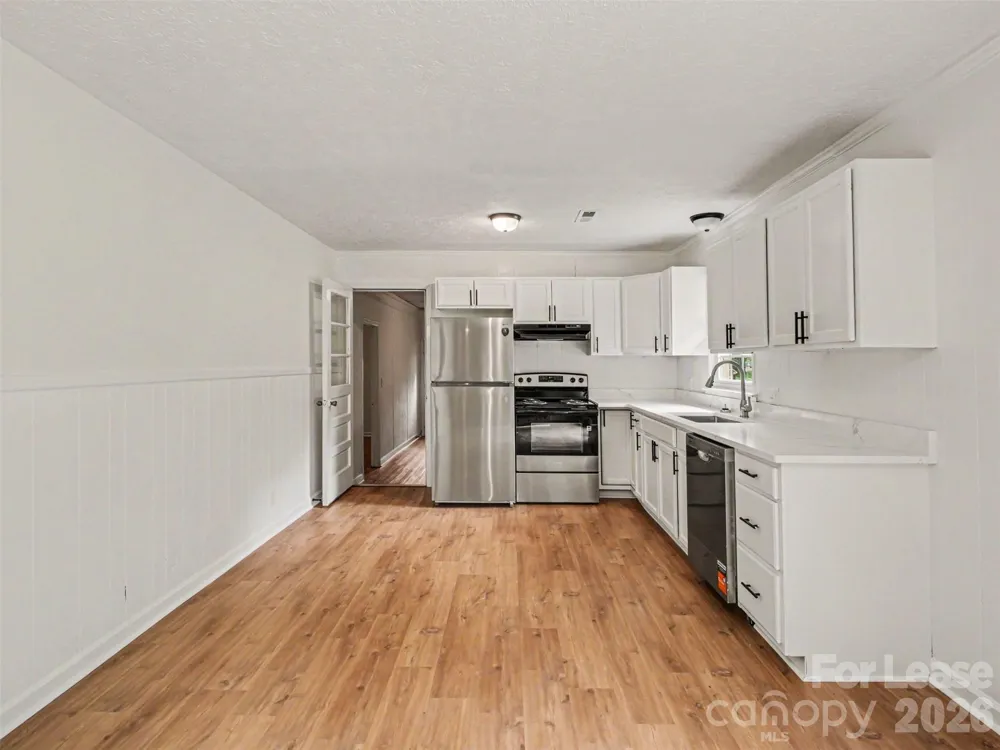 211 Lakeview Road Cherryville, NC 28021